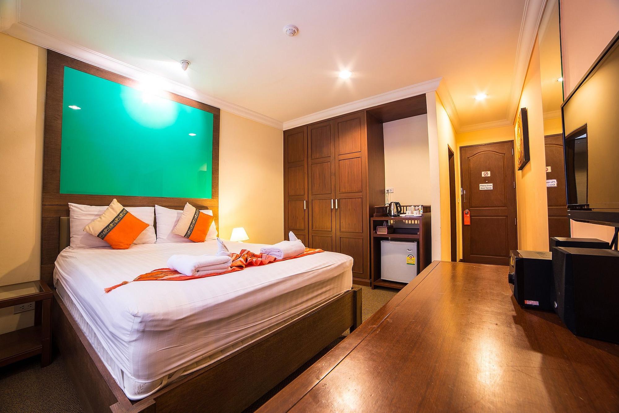 Triple 8 Inn Bangkok Zewnętrze zdjęcie