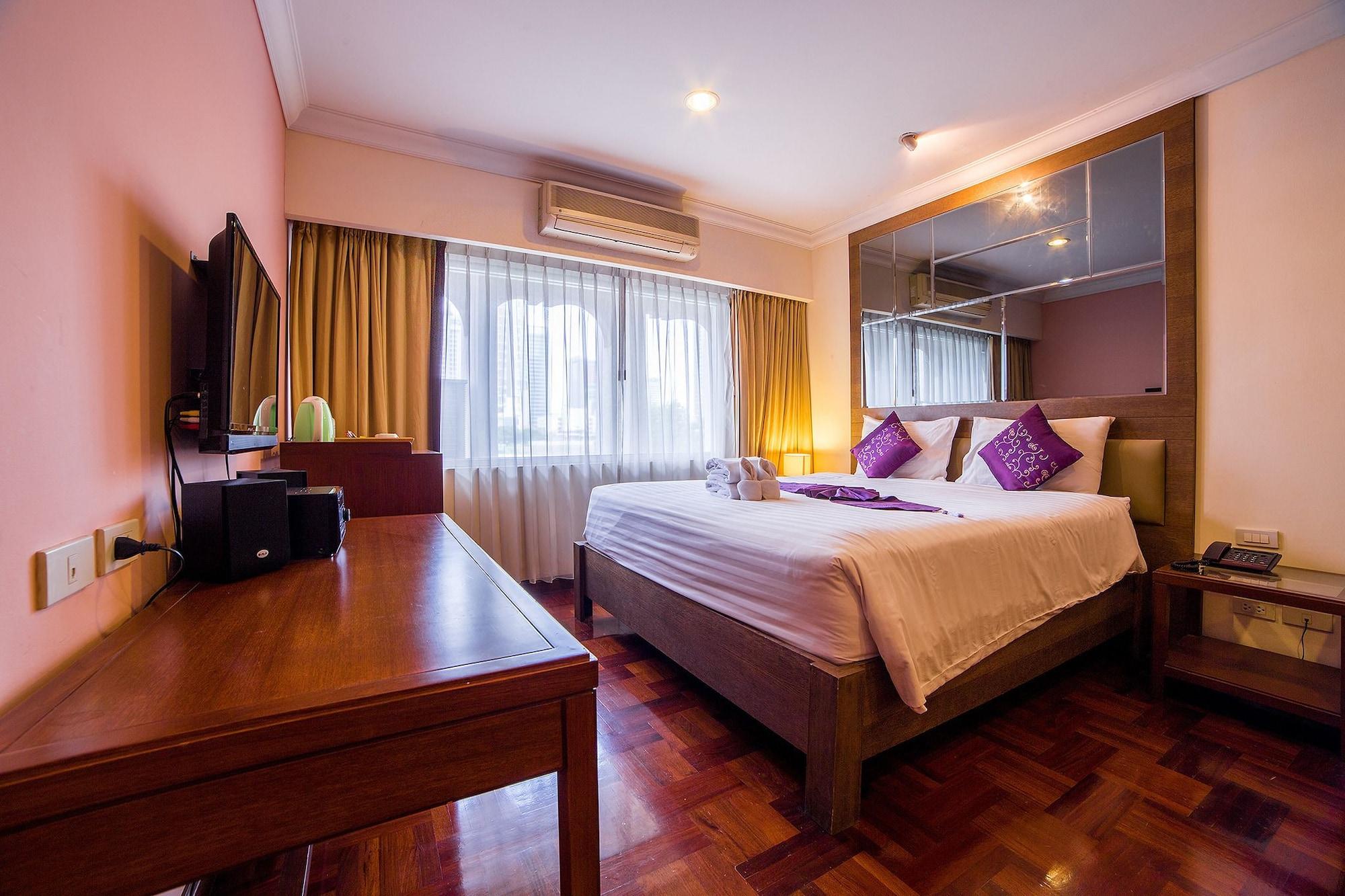 Triple 8 Inn Bangkok Zewnętrze zdjęcie